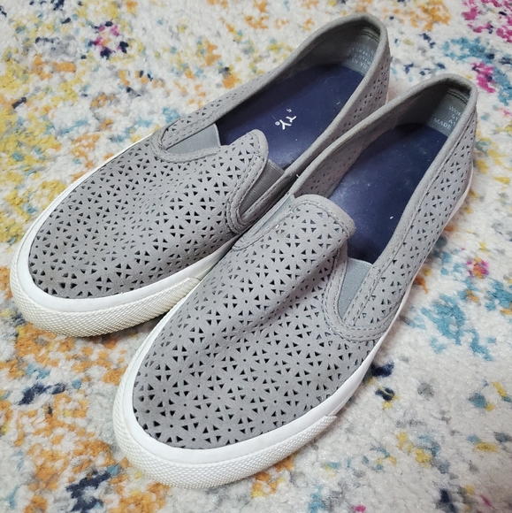 Lasercut Sperry slip ons - Picture 5 of 9